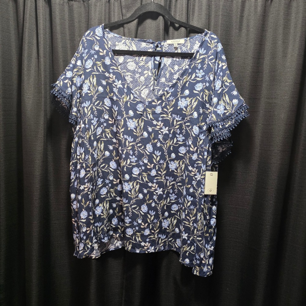 Angels Forever Young Navy Blue Floral Flutter Sleeve Blouse Plus Size 3X NWT‎